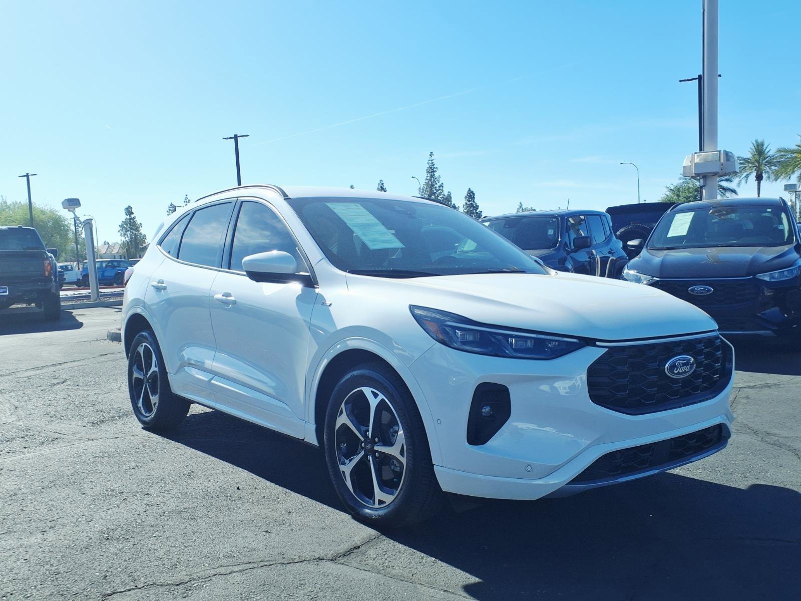 Certified 2024 Ford Escape ST-Line Elite w/ Premium Technology Package image 8