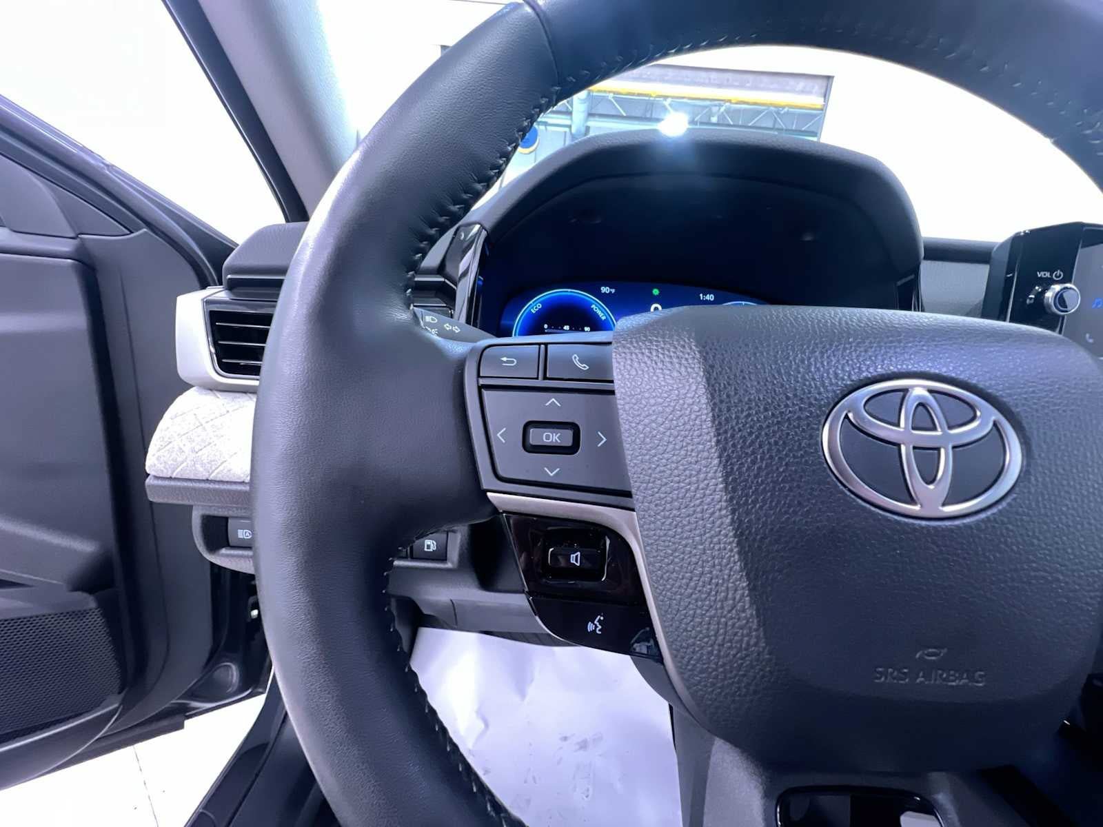 Used 2025 Toyota Camry XLE w/ Premium Plus Package AWD/4WD image 20
