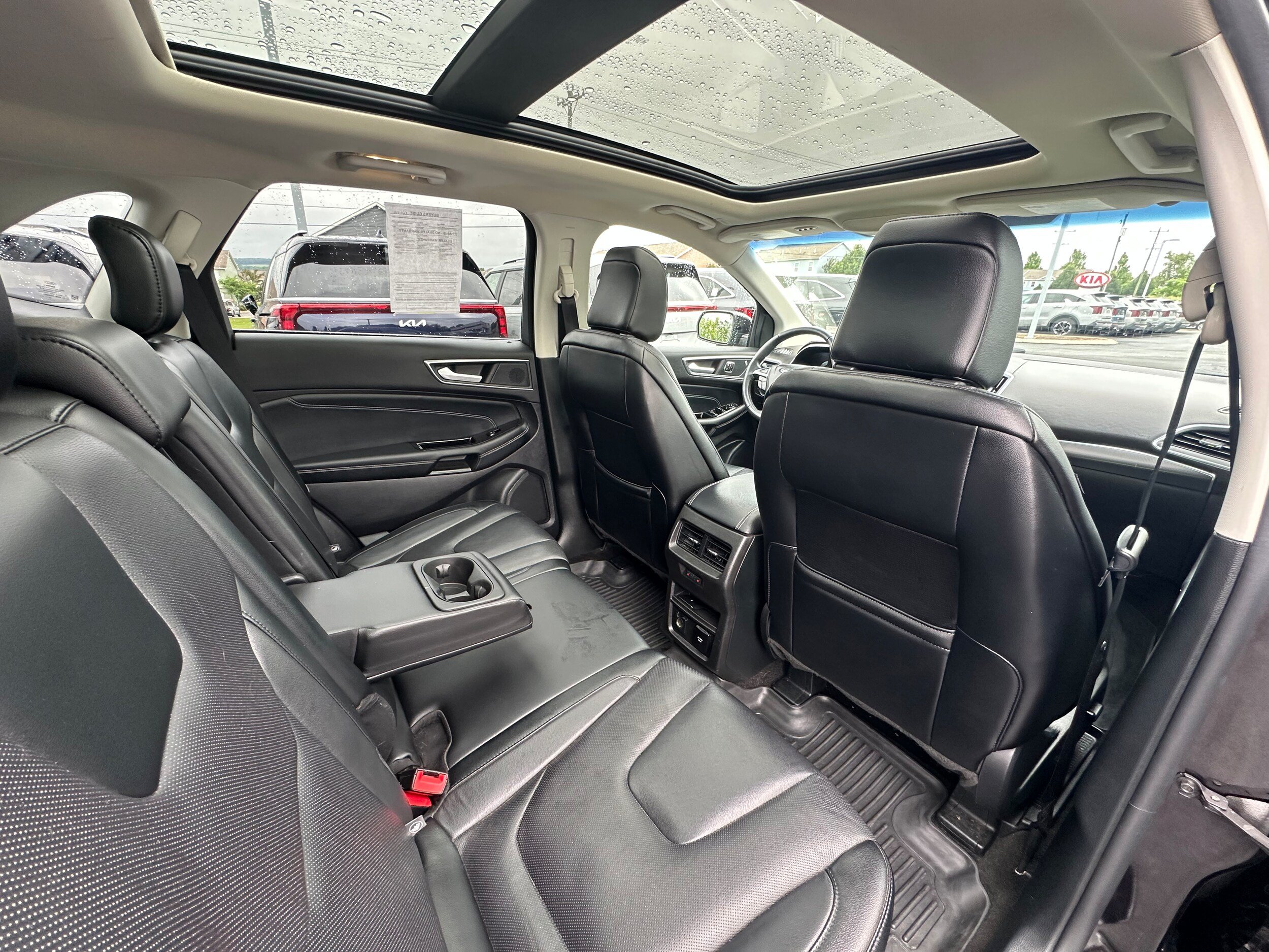 Used 2020 Ford Edge Titanium w/ Equipment Group 301A AWD/4WD image 15