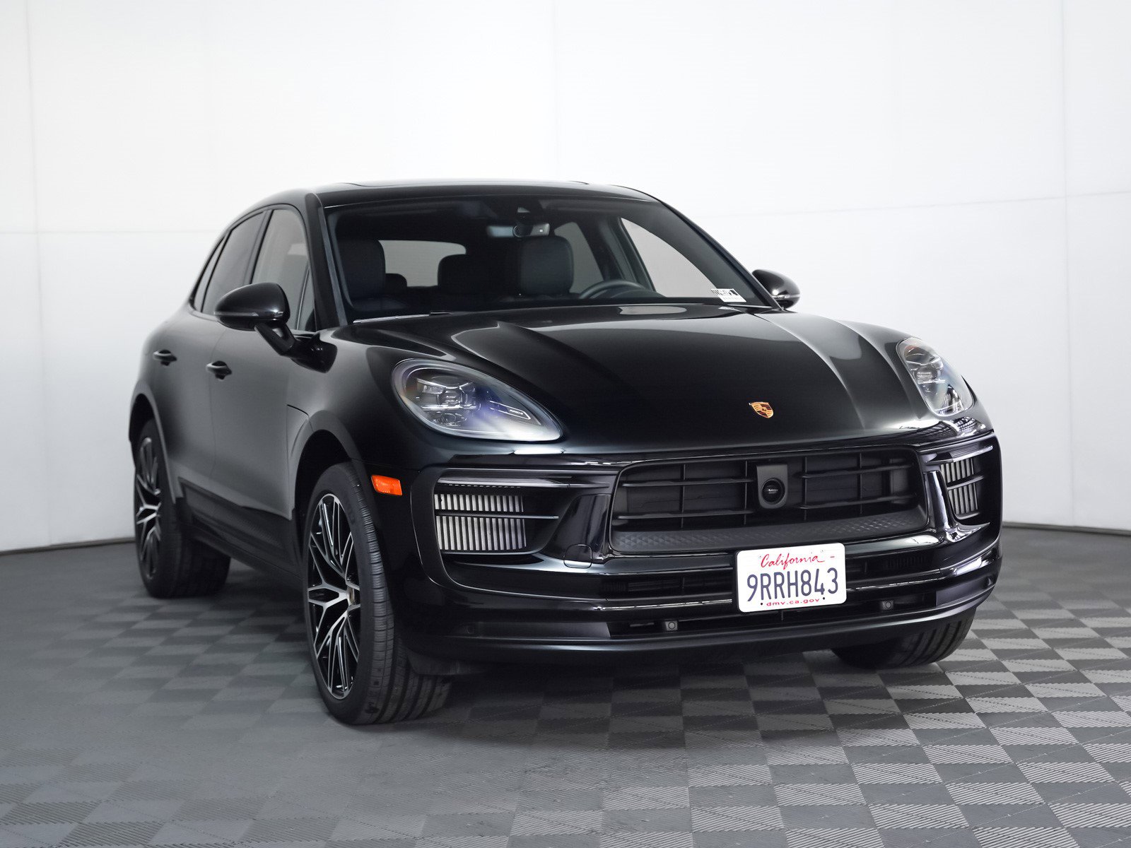 Used 2025 Porsche Macan S image 8