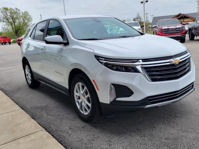 Used 2023 Chevrolet Equinox LT image 2