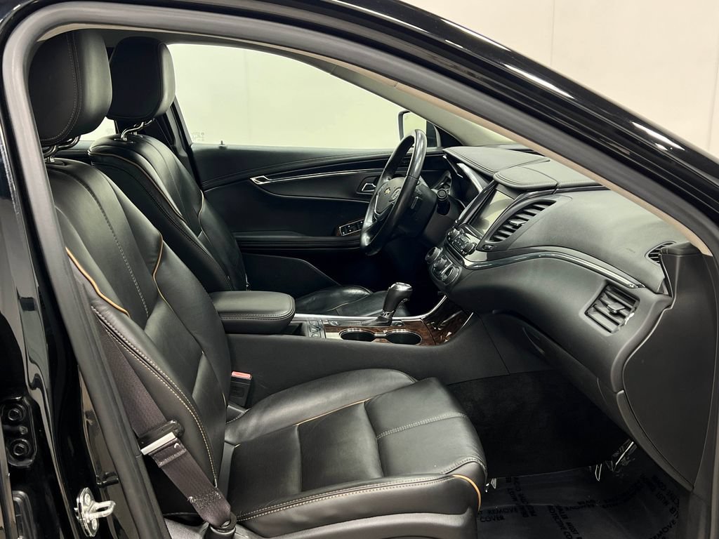Used 2015 Chevrolet Impala LTZ FWD image 33