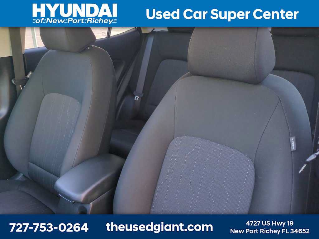 Used 2026 Hyundai Venue SE FWD image 7