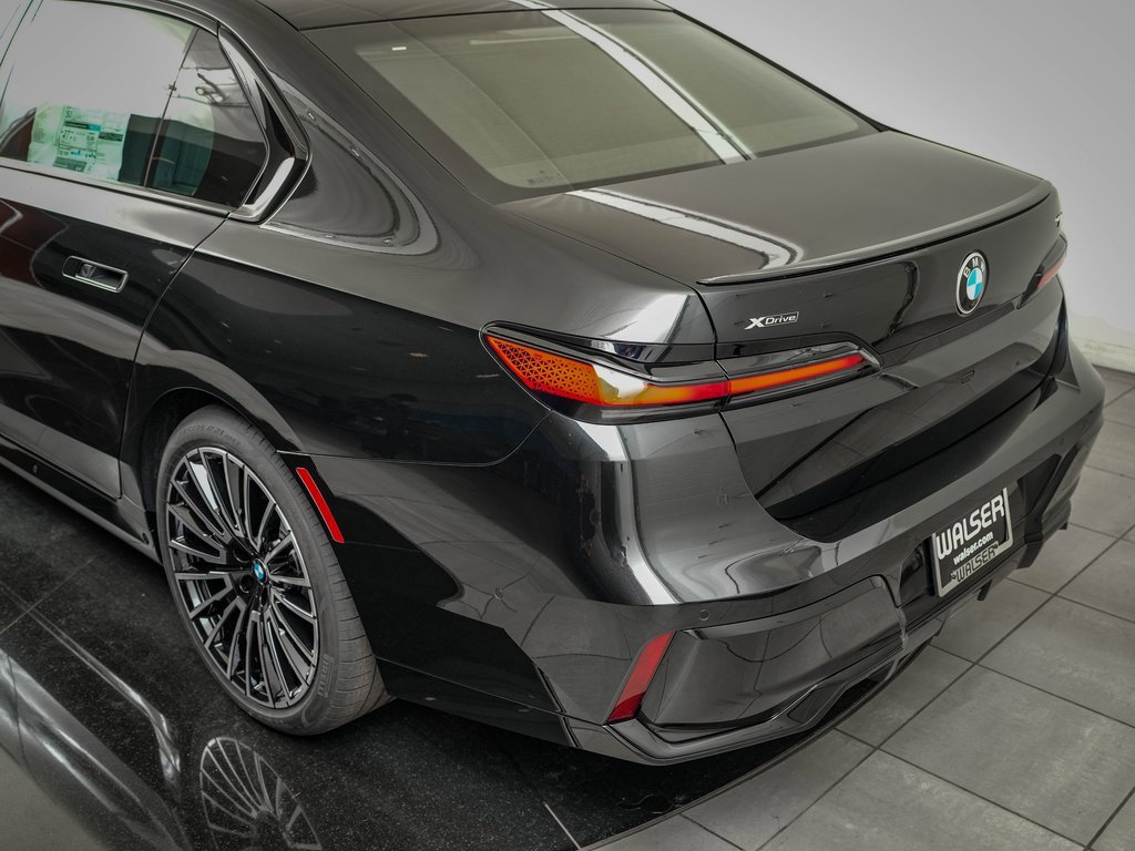 New 2026 BMW 740i xDrive w/ Executive Package image 8