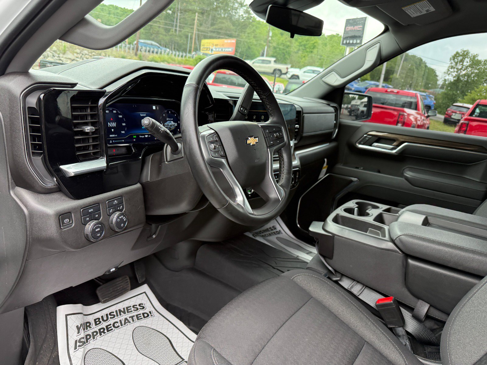 Used 2023 Chevrolet Silverado 1500 LT AWD/4WD image 13