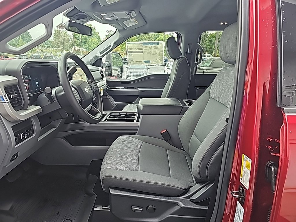 New 2026 Ford F250 XLT w/ XLT Premium Package image 9