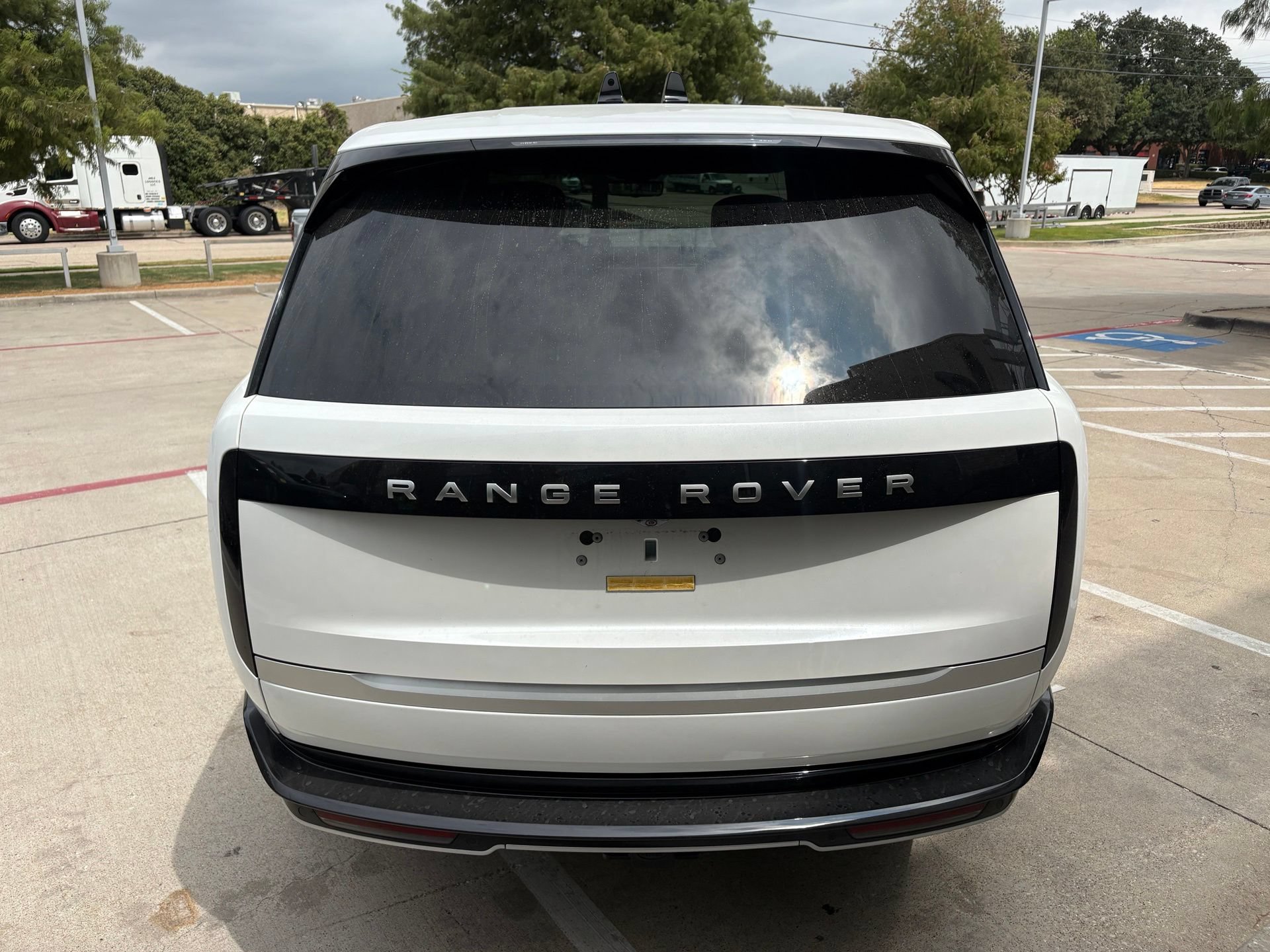 Used 2025 Land Rover Range Rover Autobiography AWD/4WD image 5
