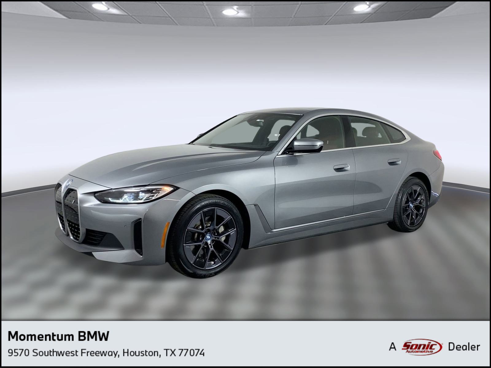 Used 2023 BMW 530i w/ Executive Package image 1