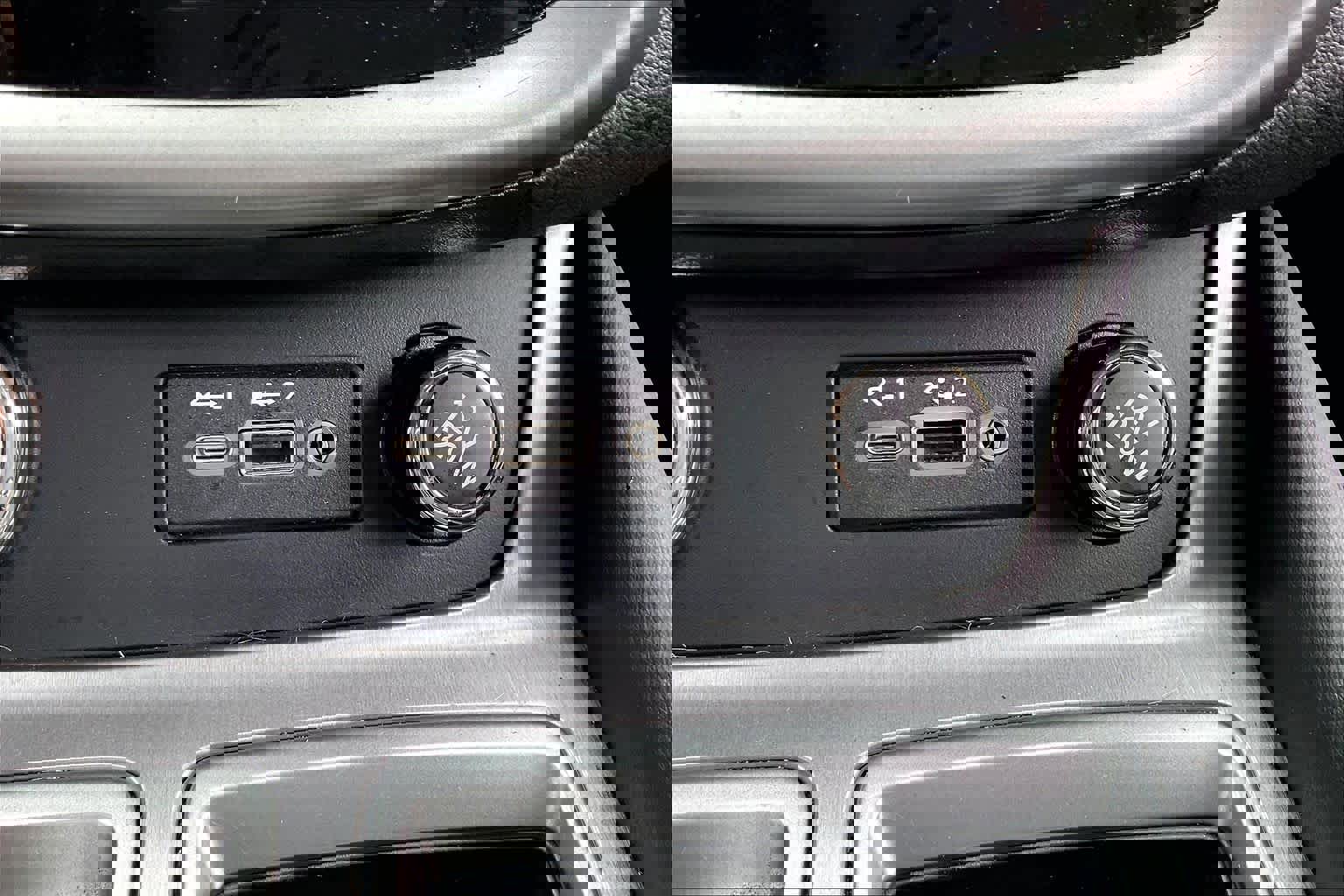 Certified 2024 Nissan Murano SV w/ SV Midnight Edition Package image 32