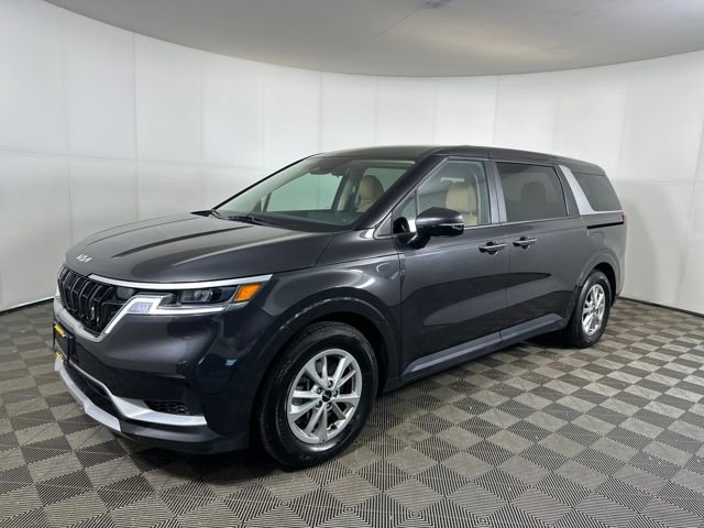 Used 2024 Kia Carnival LX image 7