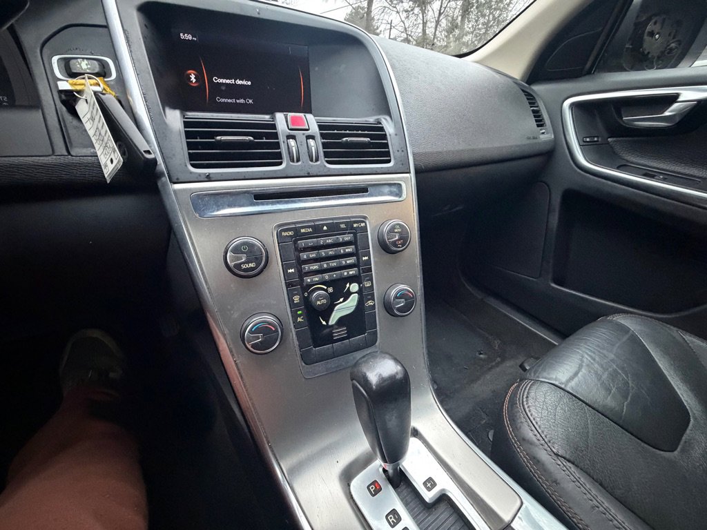 Used 2012 Volvo XC60 3.2 image 29