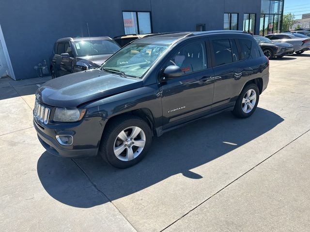 Used 2015 Jeep Compass High Altitude image 3