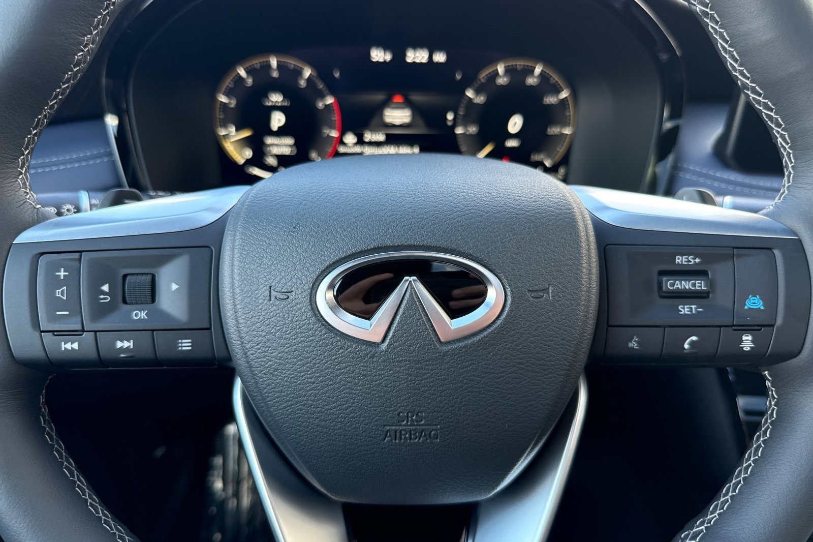 New 2026 INFINITI QX60 Sport w/ Dark Cargo Package image 25