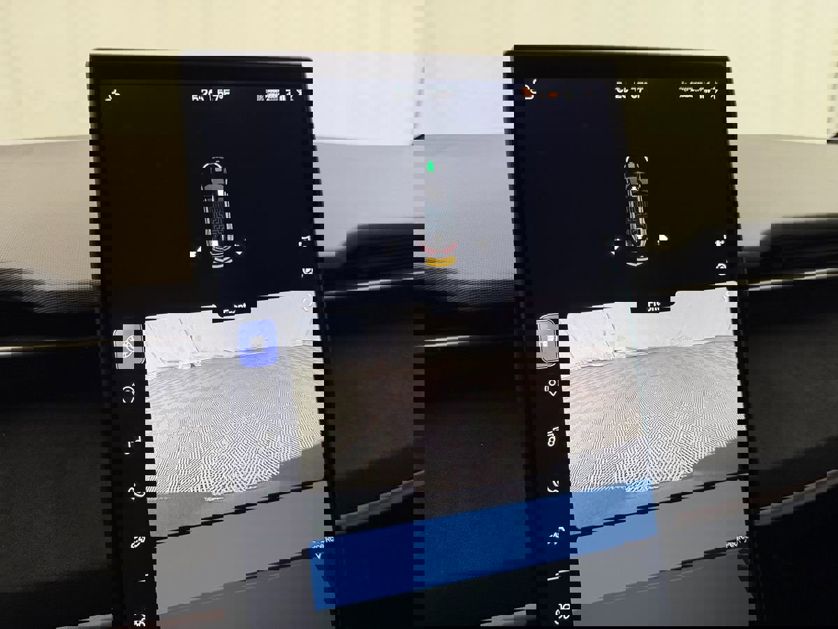 Used 2023 Fisker Ocean Extreme image 21