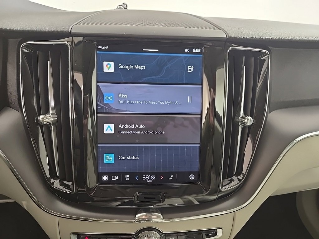 Used 2025 Volvo XC60 T8 Core w/ Climate Package image 15