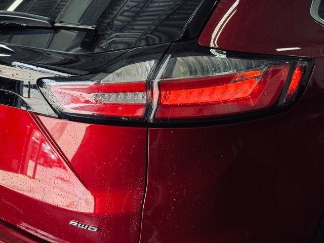 Used 2023 Ford Edge SEL w/ Convenience Package image 7