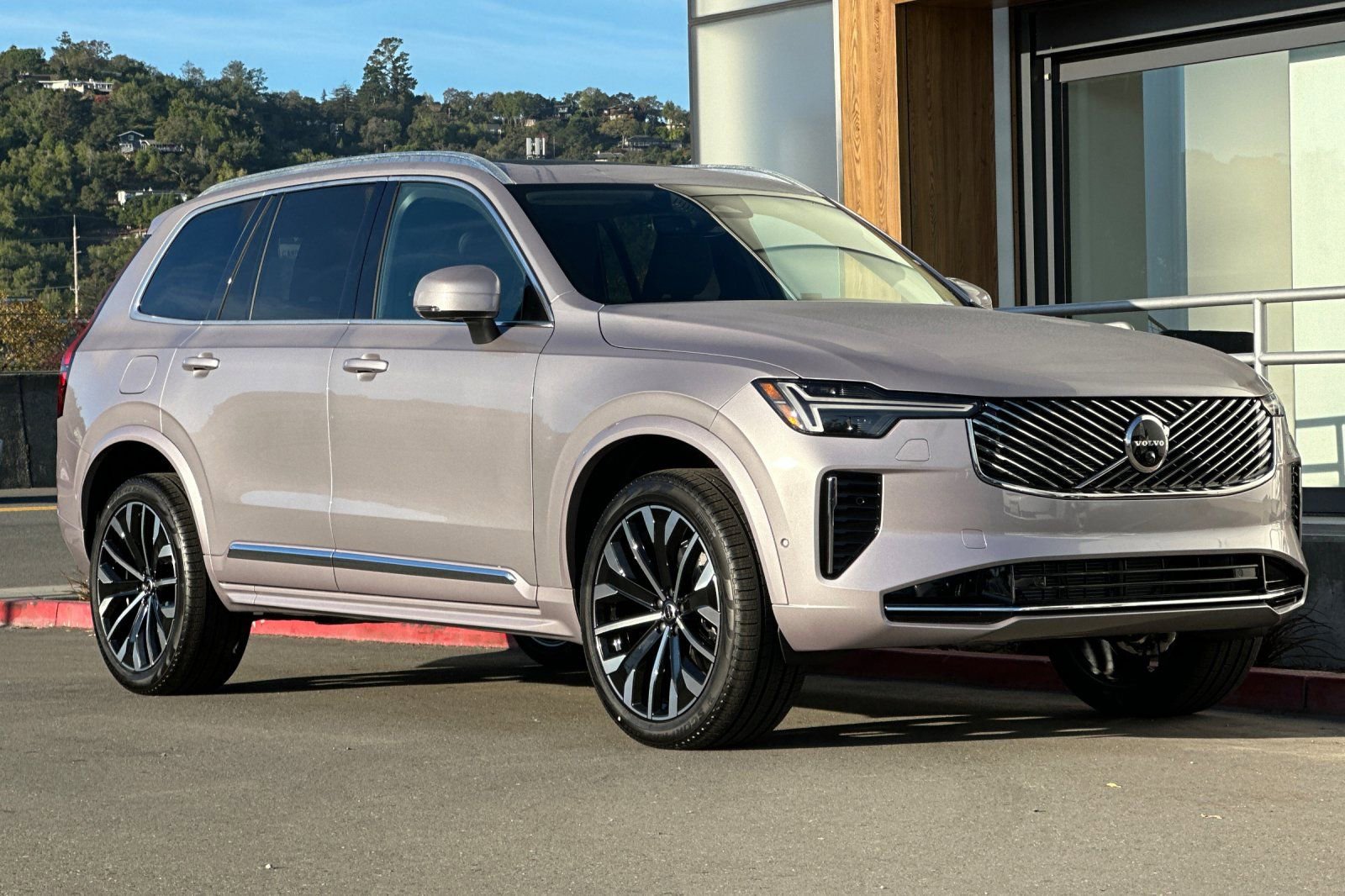 New 2026 Volvo XC90 B6 Plus w/ Protection Package image 9