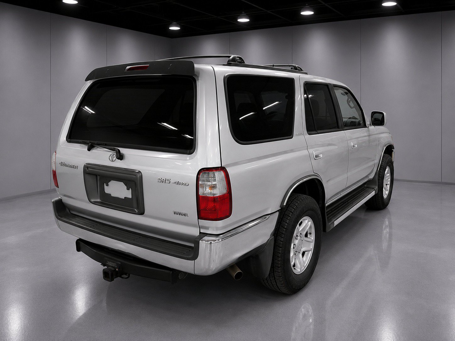 Used 2001 Toyota 4Runner SR5 AWD/4WD image 2