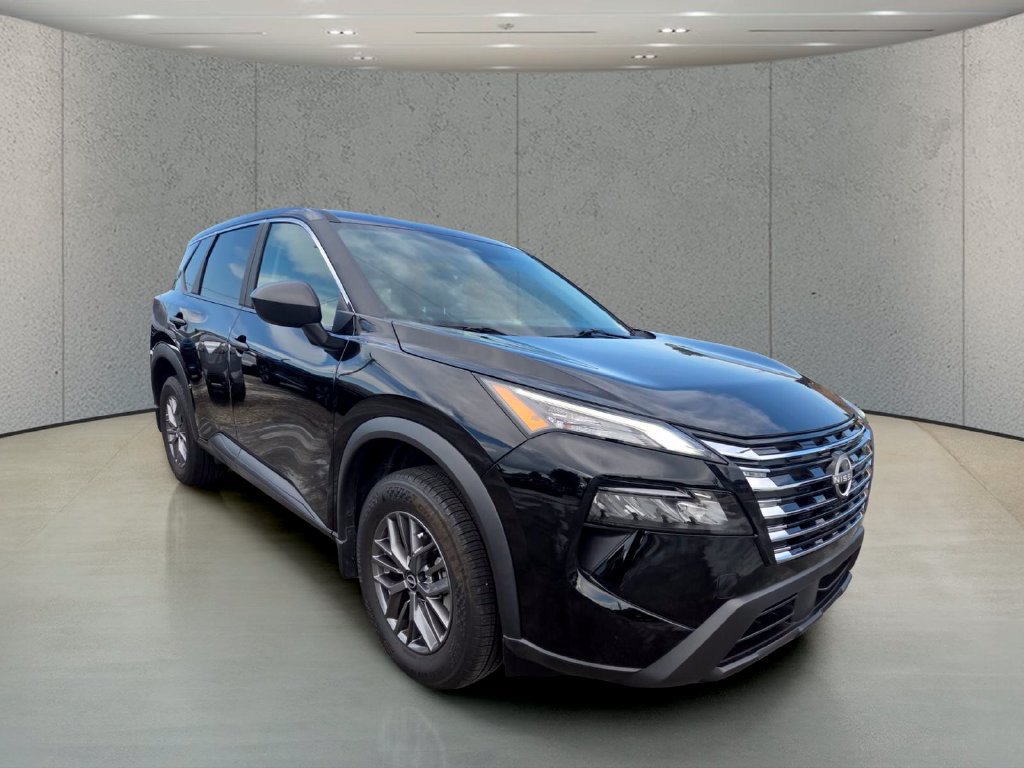 Used 2026 Nissan Rogue S FWD image 7