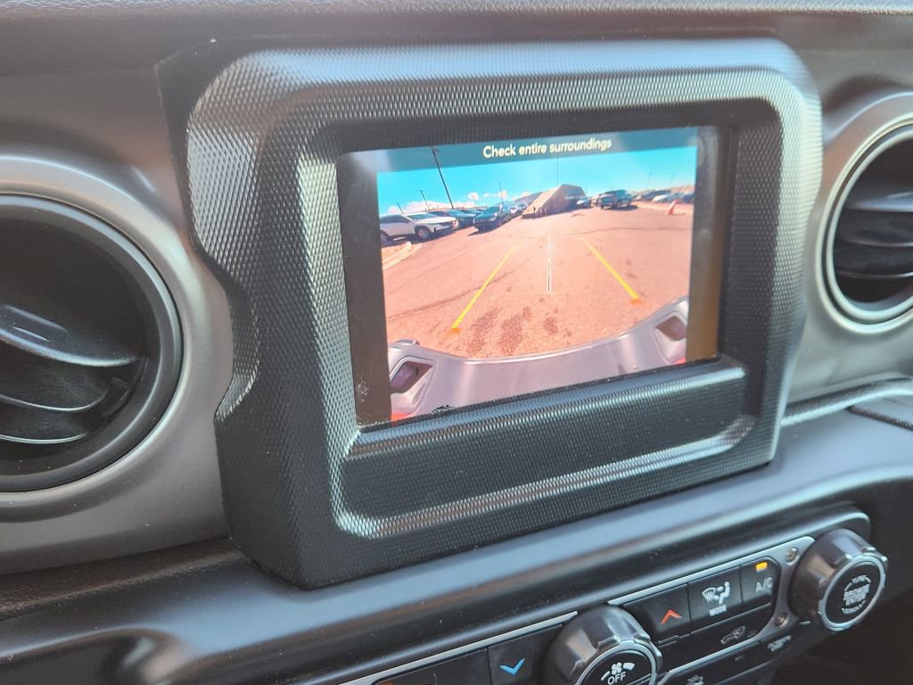 Used 2023 Jeep Gladiator Sport AWD/4WD image 9