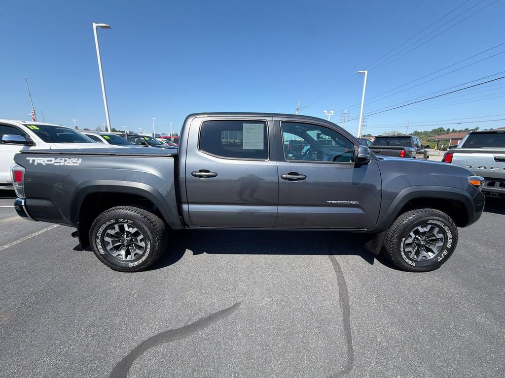 Used 2021 Toyota Tacoma TRD Off-Road AWD/4WD image 9