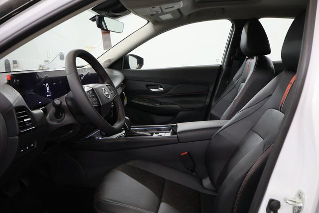 New 2026 Nissan Sentra SR w/ SR Premium Package FWD image 12