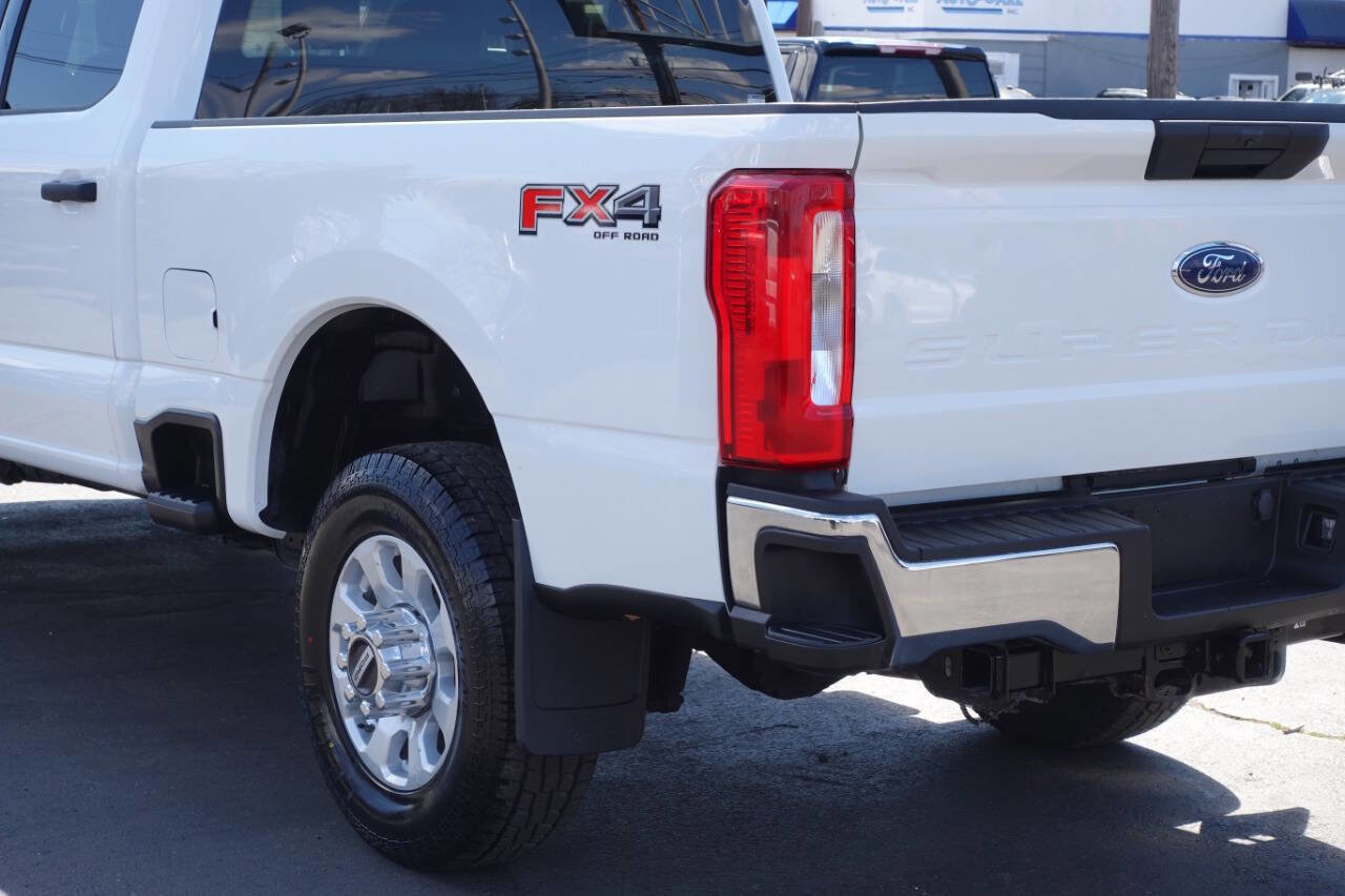 Used 2023 Ford F250 XLT w/ FX4 Off-Road Package image 9