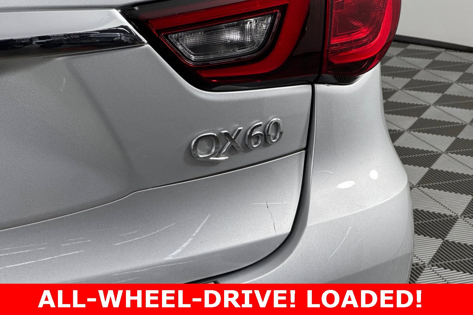 Used 2020 INFINITI QX60 Luxe w/ Essential Package image 11