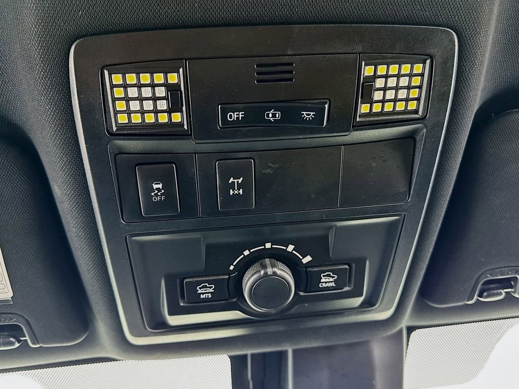 Used 2019 Toyota Tacoma TRD Off-Road w/ Technology Package image 15