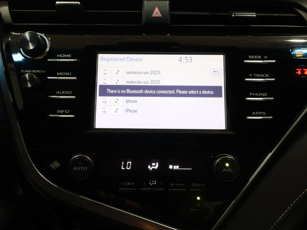 Used 2018 Toyota Camry SE FWD image 27