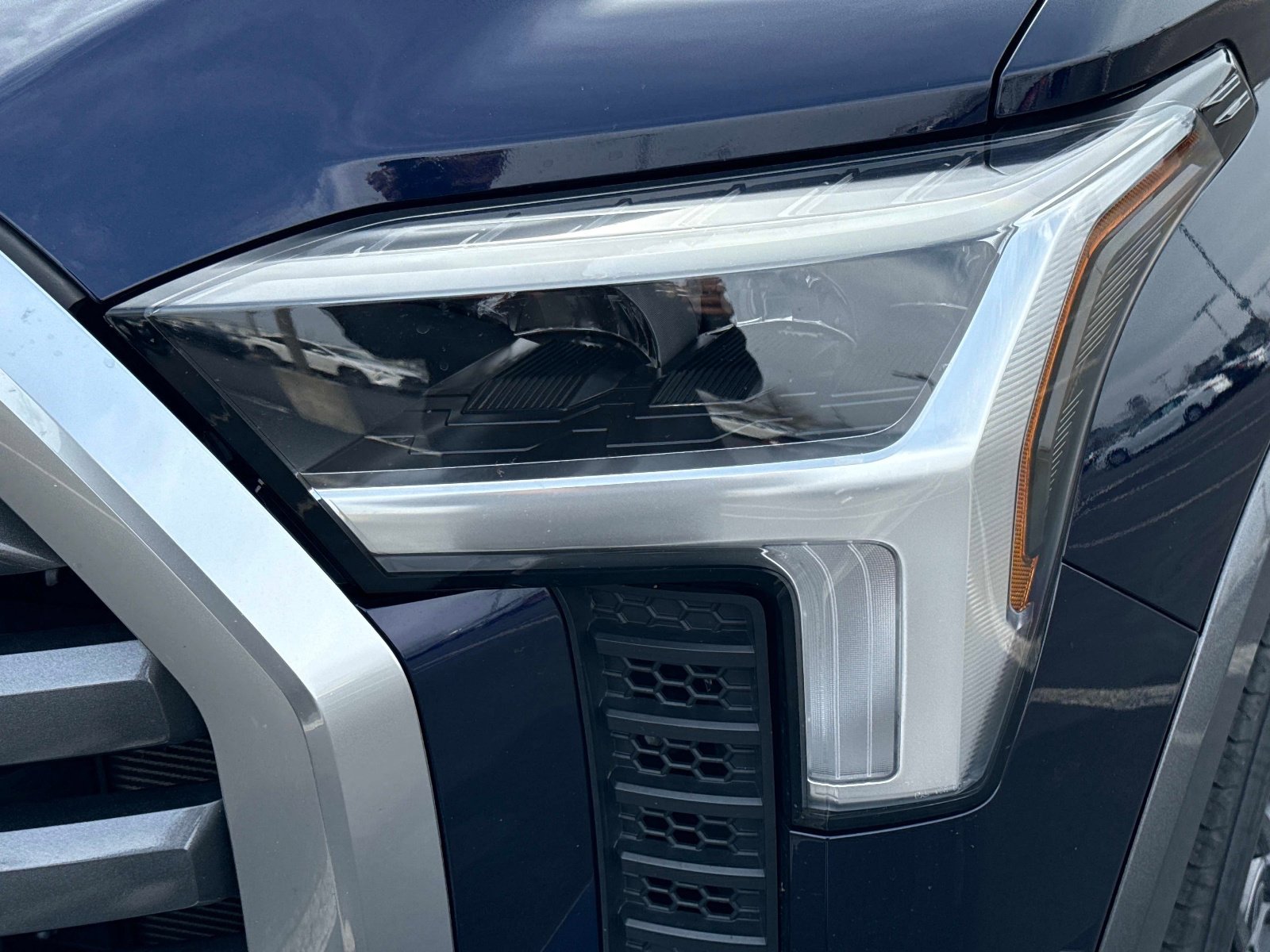 Used 2023 Toyota Tundra Limited image 9