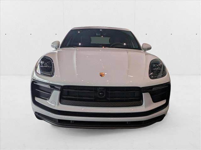 New 2025 Porsche Macan image 6