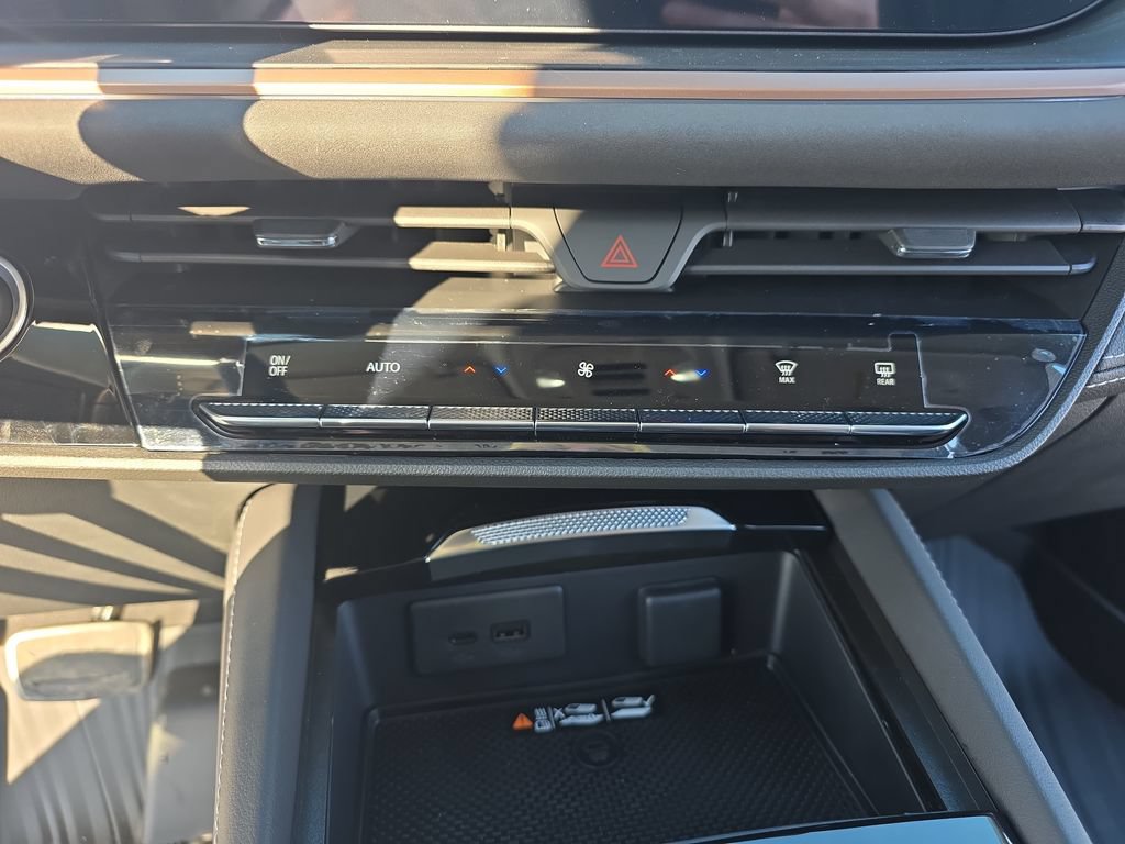 New 2026 Buick Envision Sport Touring AWD/4WD image 22
