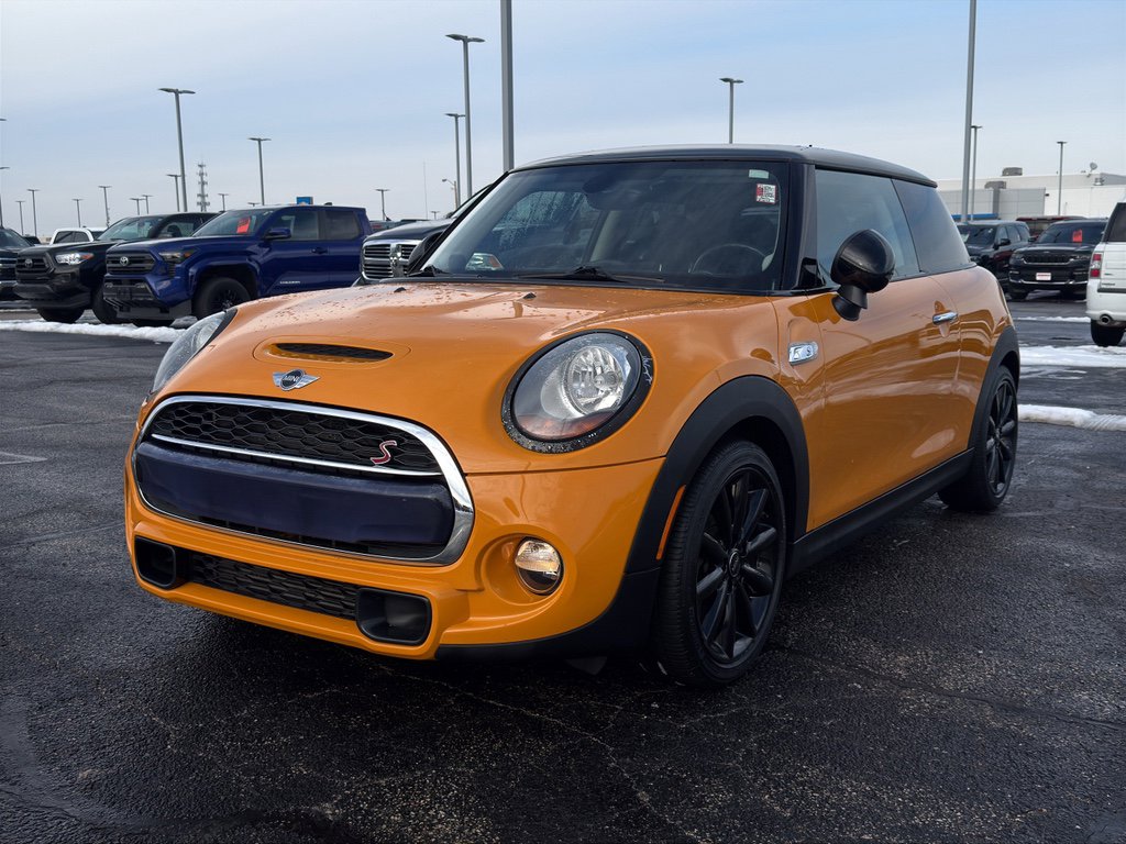 Used 2017 MINI Cooper S image 2