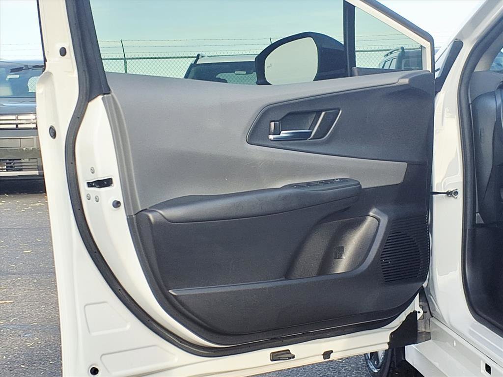 Used 2023 Toyota Prius AWD image 20