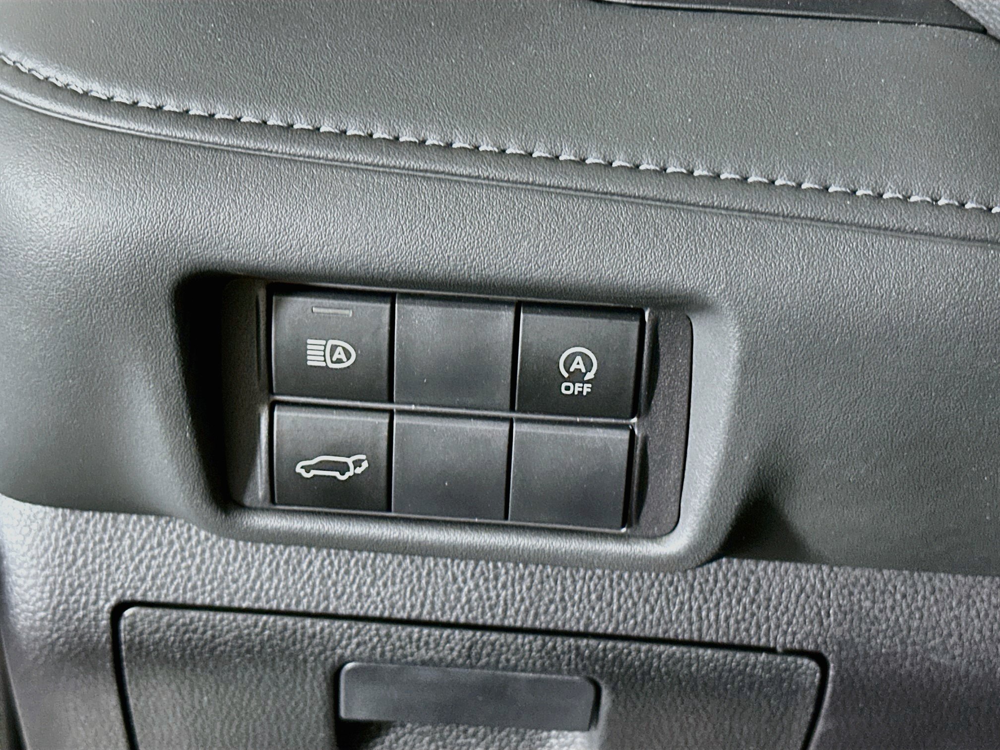 Used 2023 Toyota Highlander XLE FWD image 17