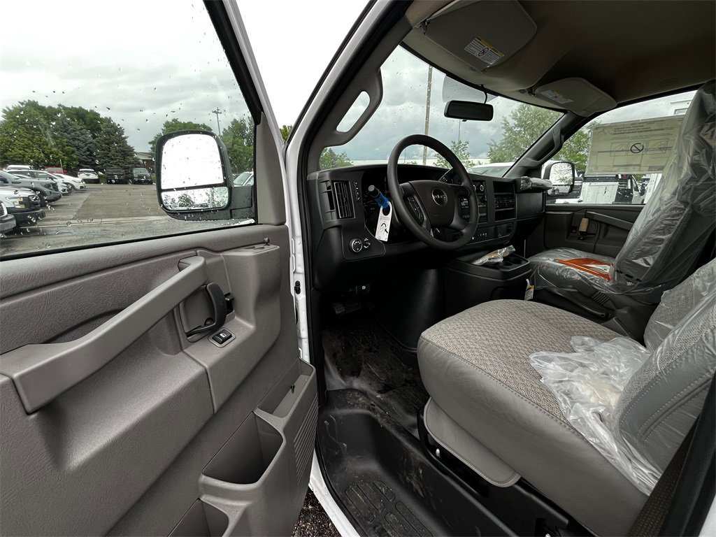 New 2025 GMC Savana 3500 1WT w/ Power Convenience Package image 8