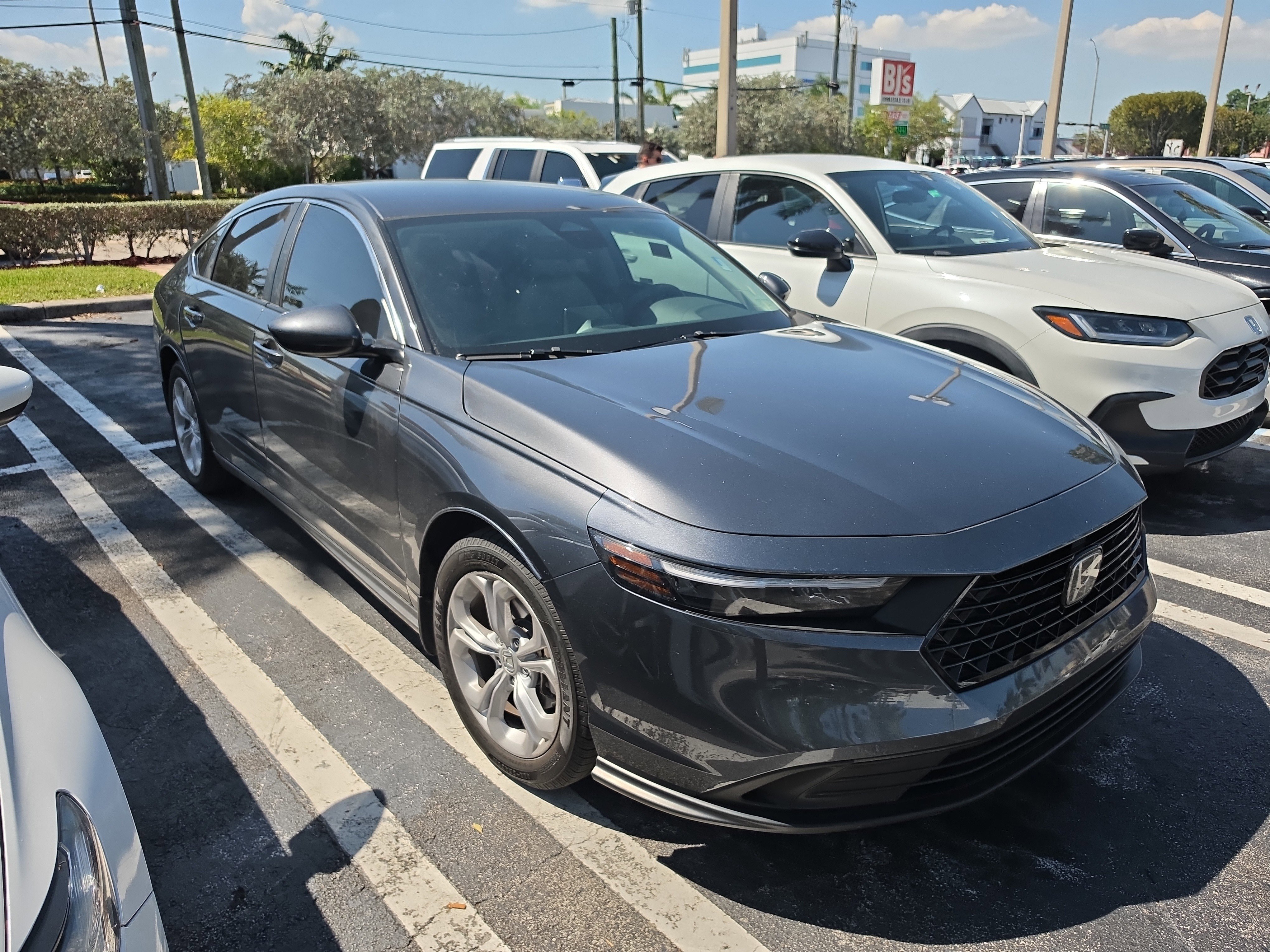 Used 2025 Honda Accord LX image 4