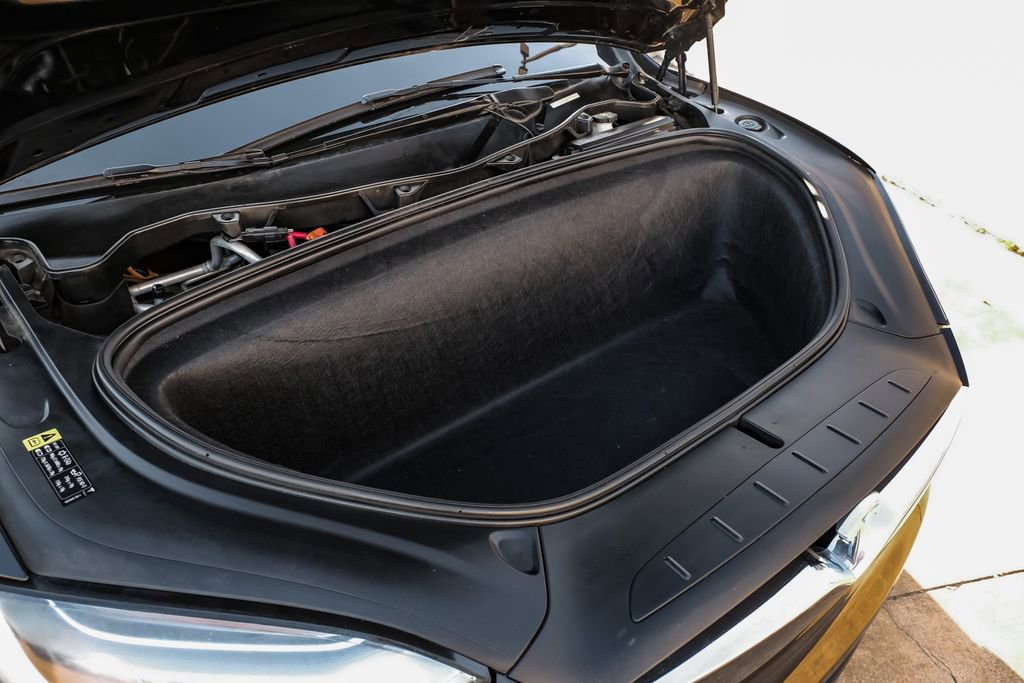 Used 2018 Tesla Model X 75D image 43