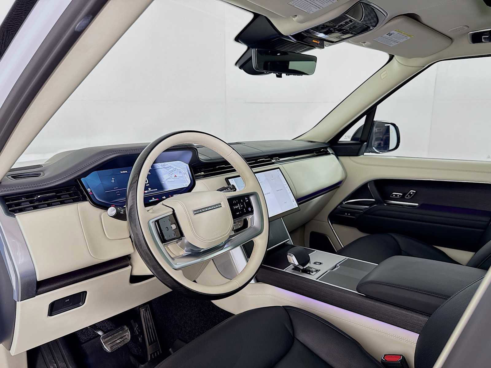 Used 2024 Land Rover Range Rover Long Wheelbase Autobiography AWD/4WD image 9
