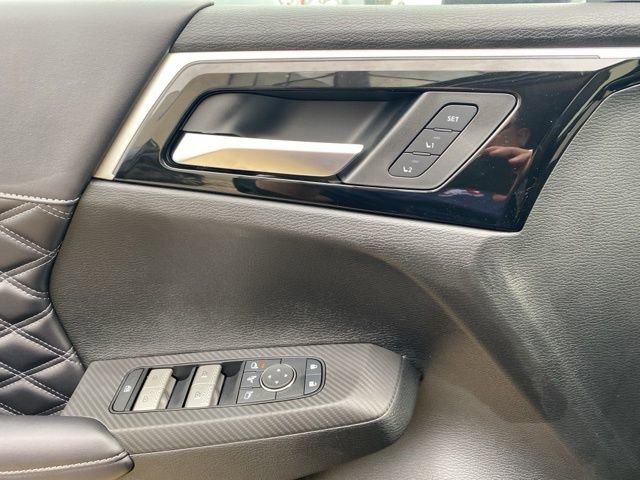 New 2025 Mitsubishi Outlander SEL image 18