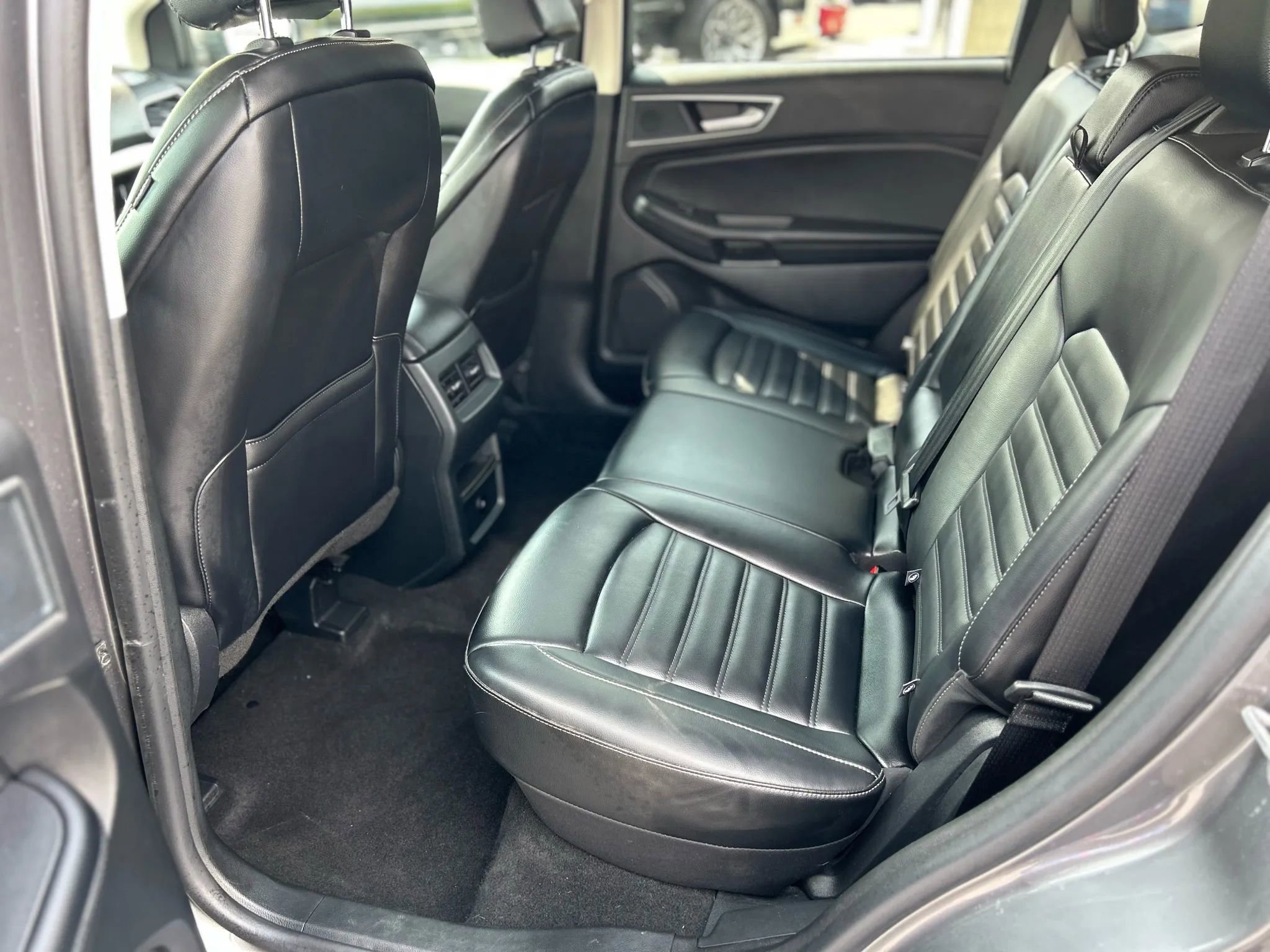 Used 2024 Ford Edge SEL image 12