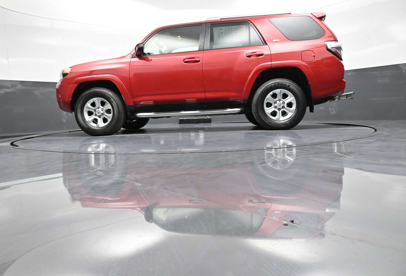 Used 2016 Toyota 4Runner SR5 AWD/4WD image 31