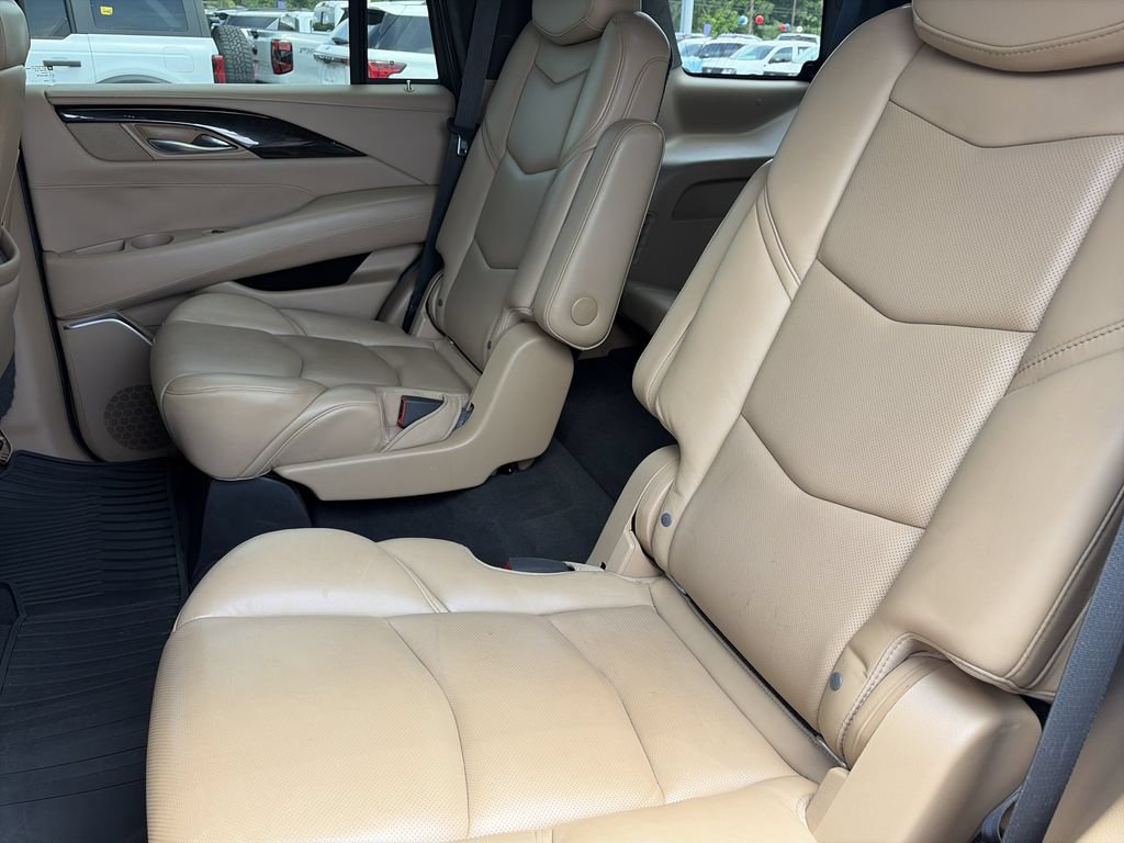 Used 2019 Cadillac Escalade Platinum AWD/4WD image 32