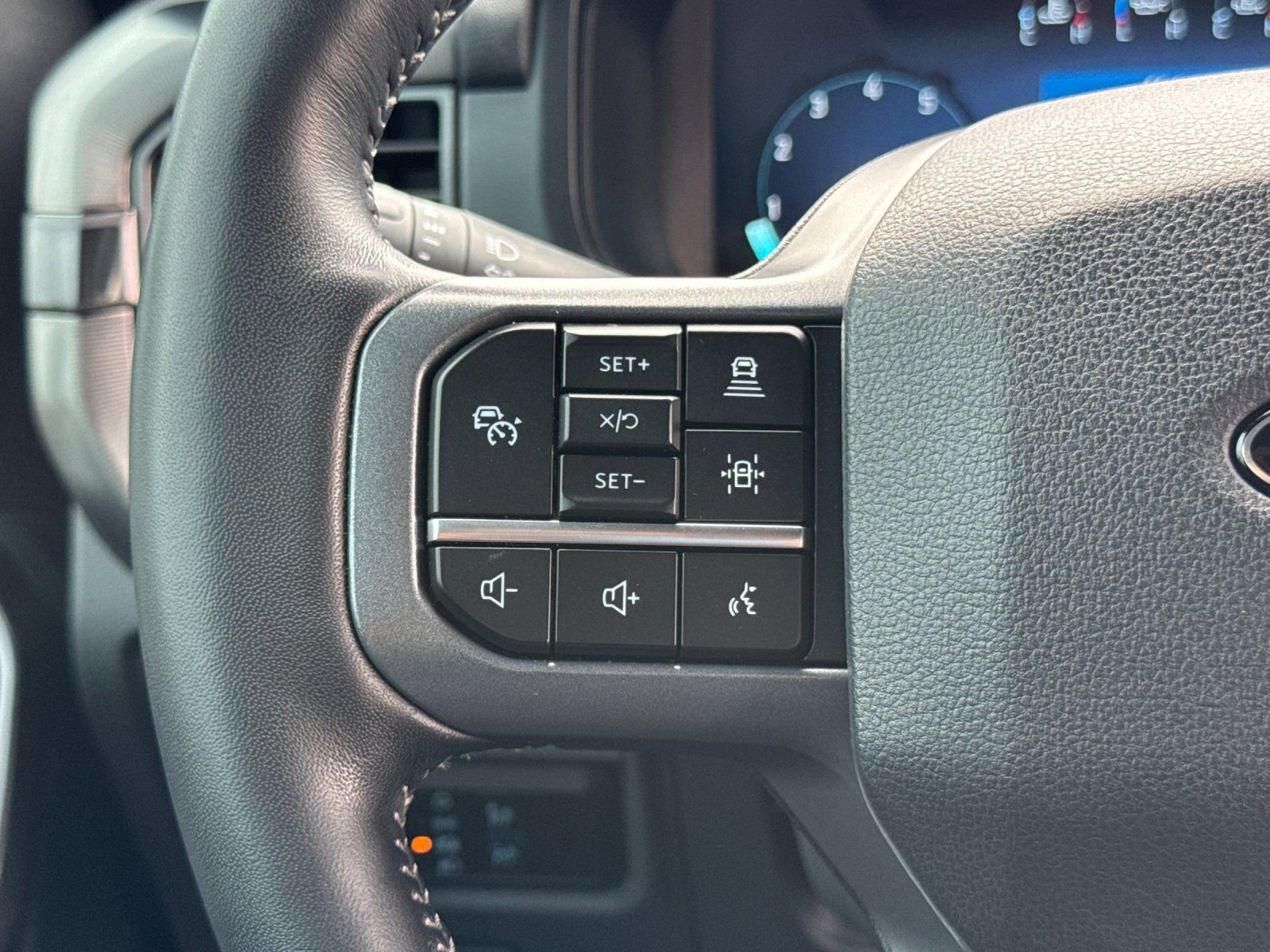 Used 2024 Ford F150 Lariat w/ Equipment Group 502A High image 29