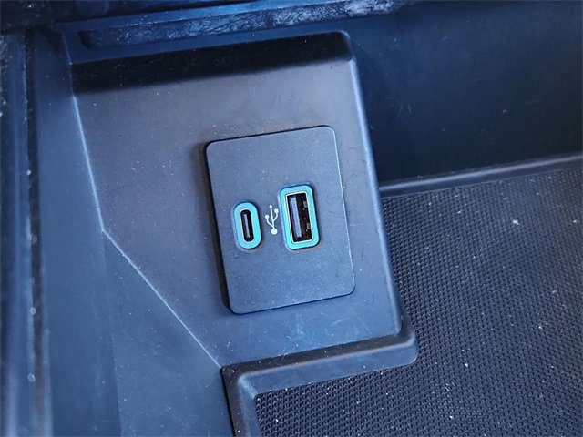 Used 2021 Ford F150 Lariat w/ Equipment Group 502A High image 23