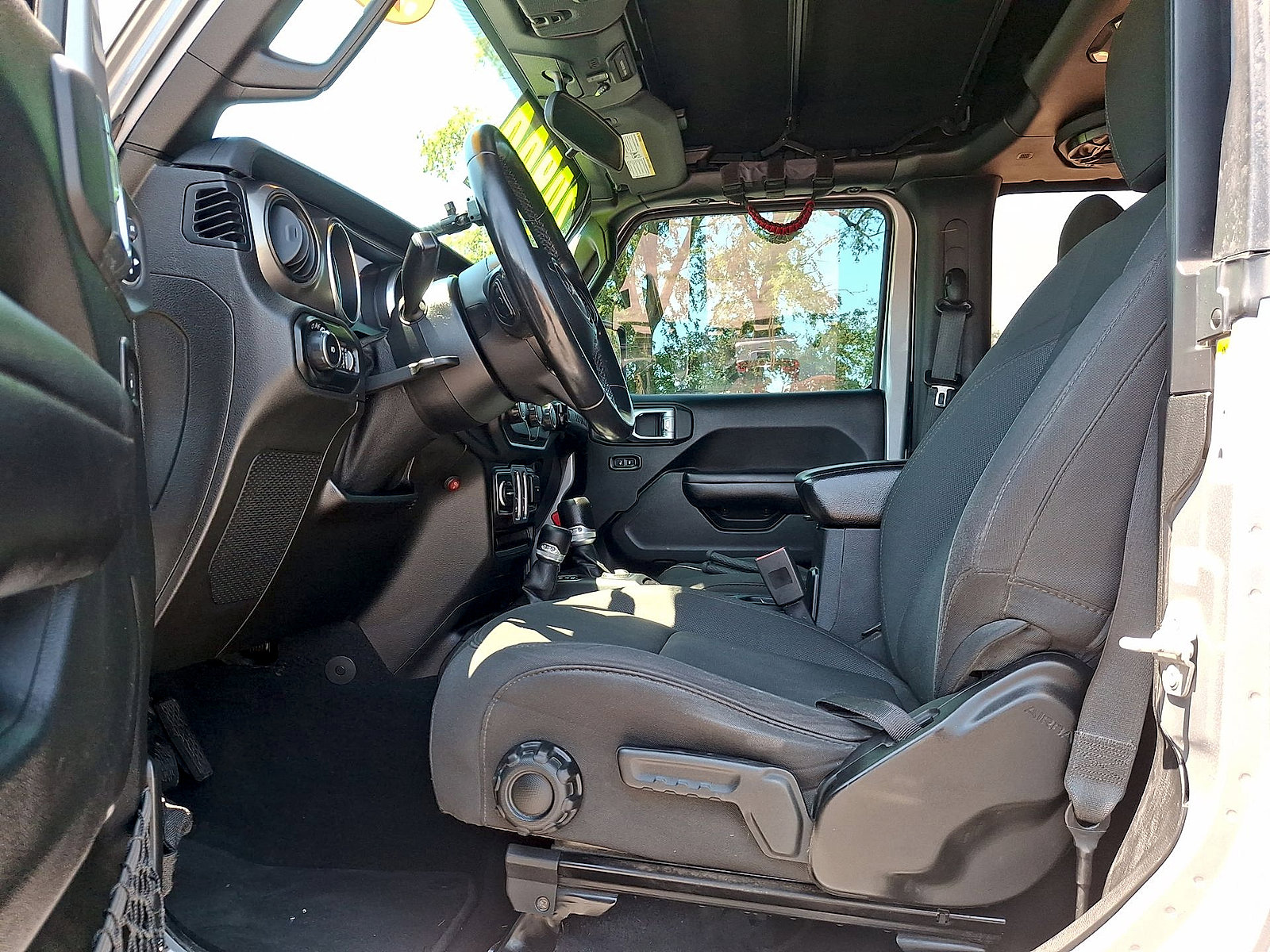 Used 2018 Jeep Wrangler Sport AWD/4WD image 11