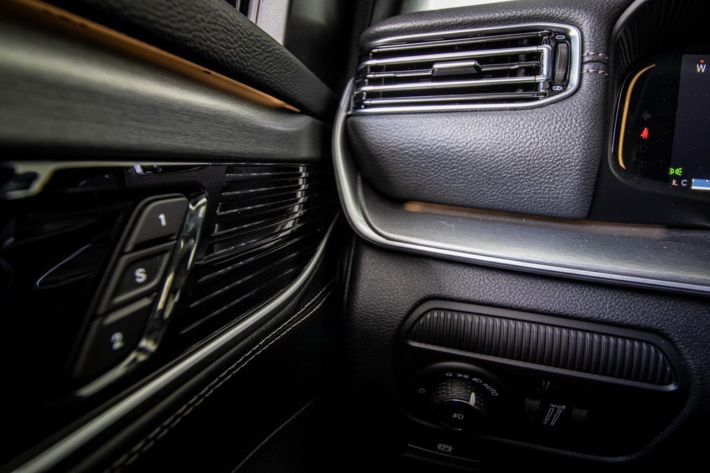 Used 2025 Jeep Wagoneer Series II image 31