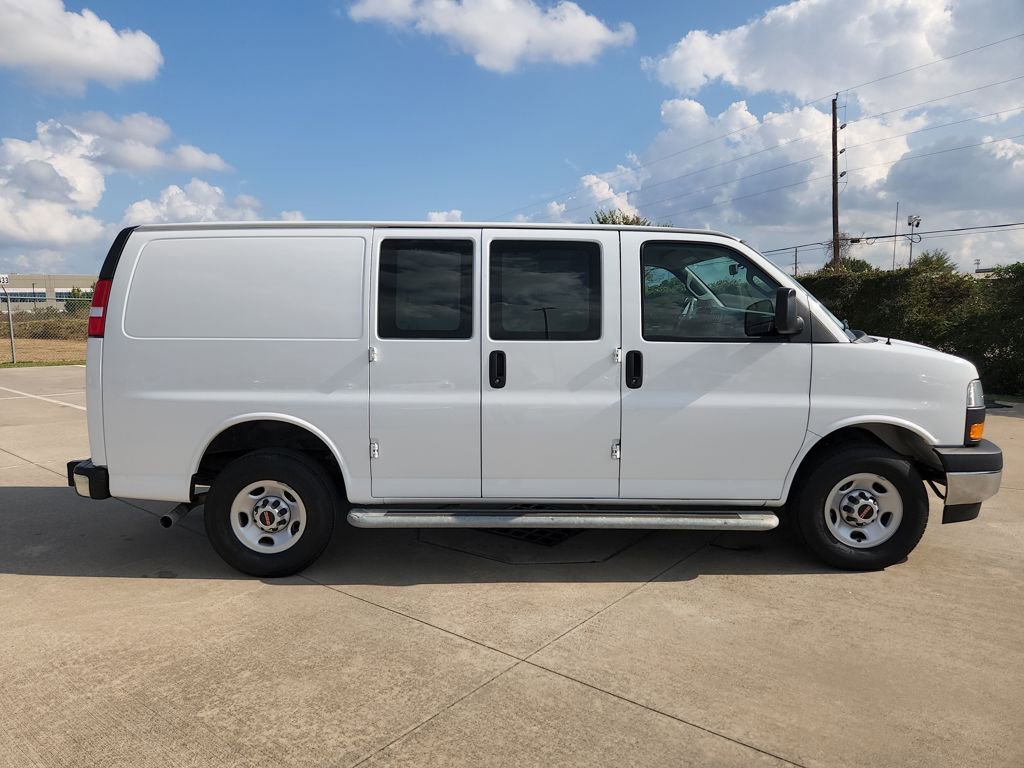 Used 2024 GMC Savana 2500 w/ Driver Convenience Package image 4