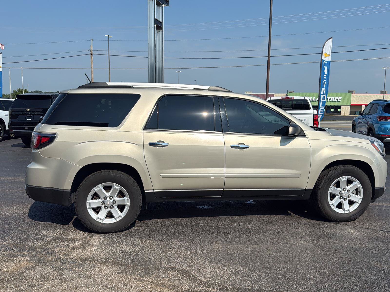 Used 2016 GMC Acadia SLE AWD/4WD image 6
